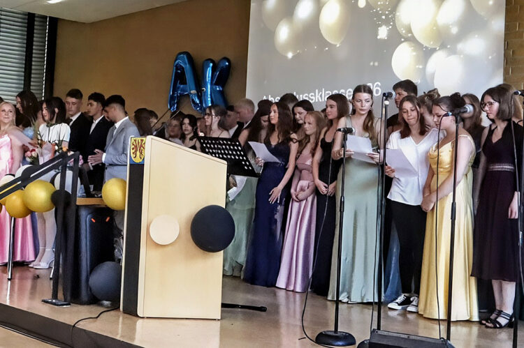 Alle 10er singen